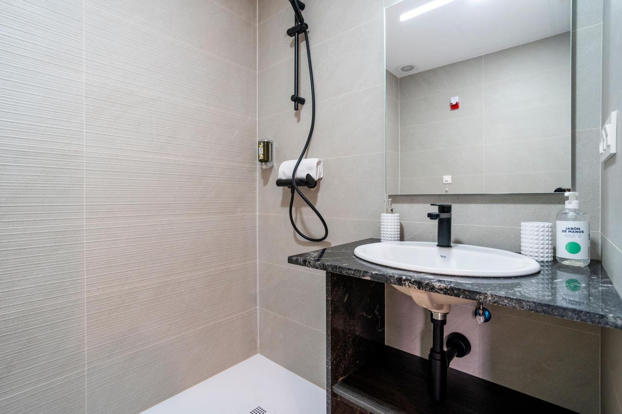 Vlc Host - Ausias March Apartment Valencia Exterior photo
