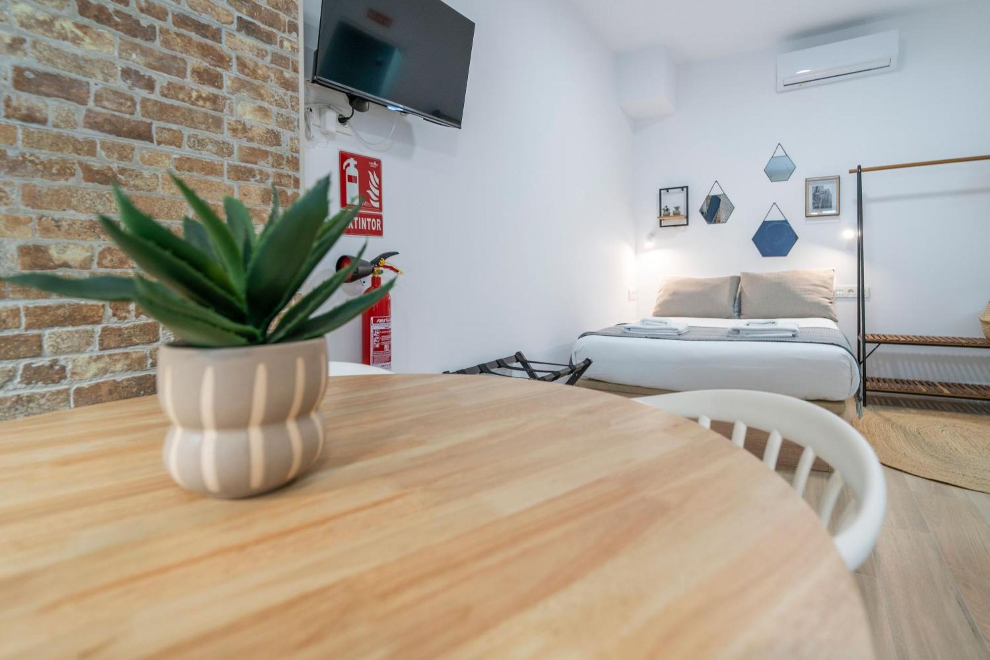 Vlc Host - Ausias March Apartment Valencia Exterior photo